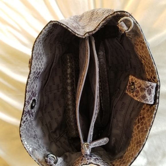 Michael Kors Python Pattern Bag & Wallet Set - Picture 5 of 8